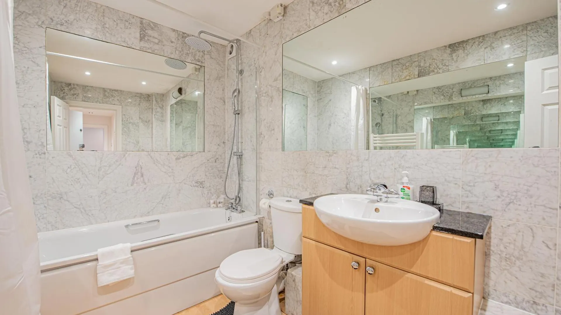 Apartment Homely 2 Bedroom Flat Near Tower Bridge London
