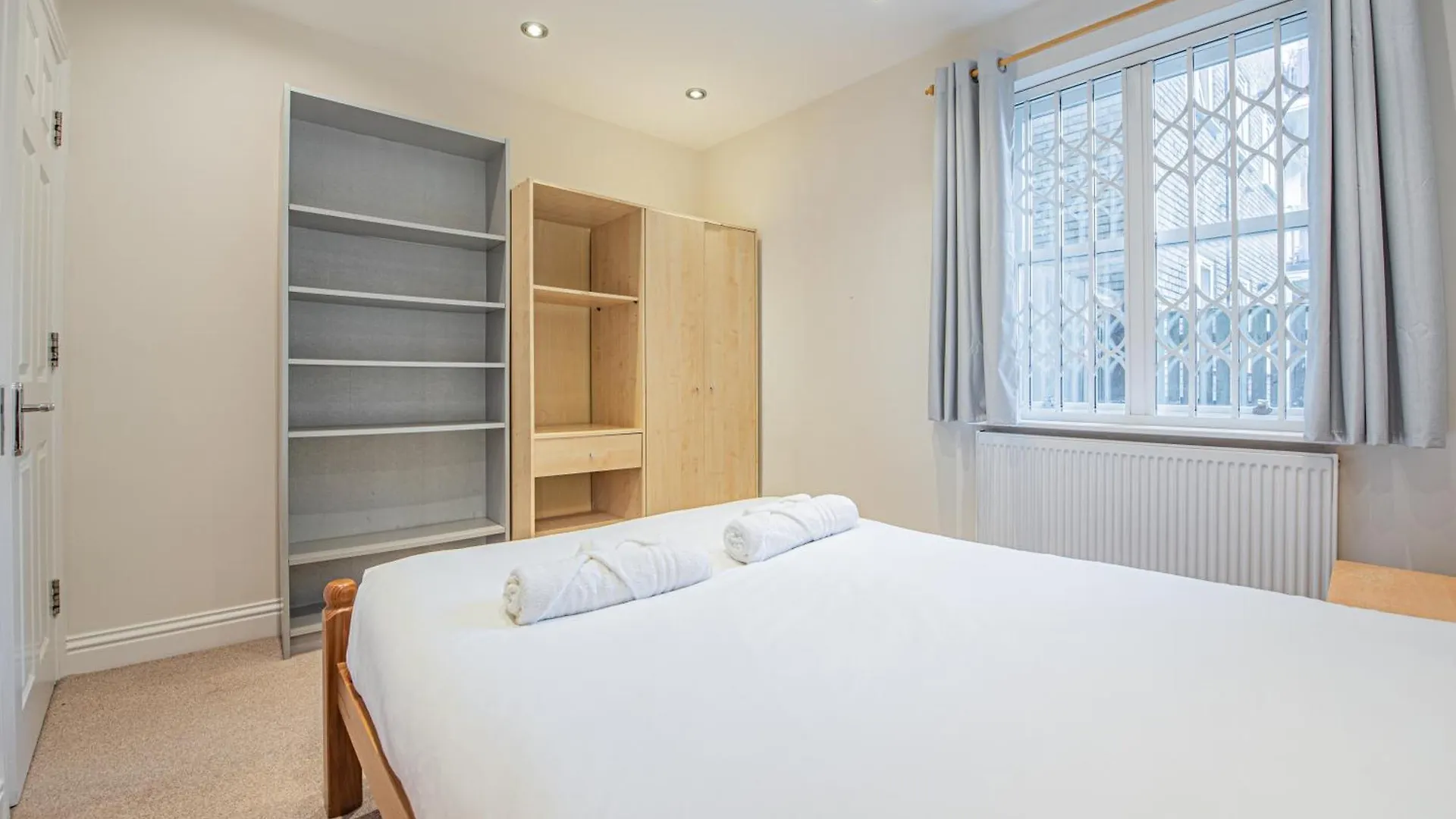 Homely 2 Bedroom Flat Near Tower Bridge London 0*,