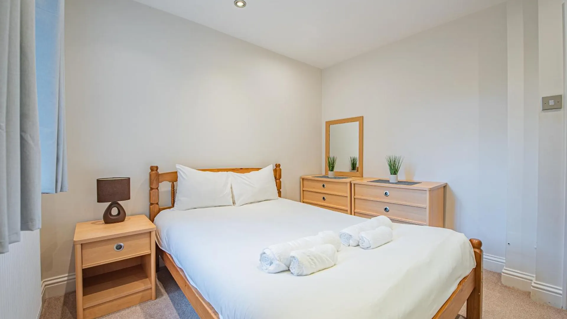 Homely 2 Bedroom Flat Near Tower Bridge London Apartment