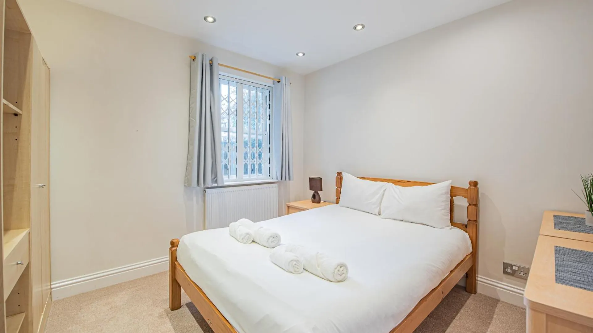 Homely 2 Bedroom Flat Near Tower Bridge London