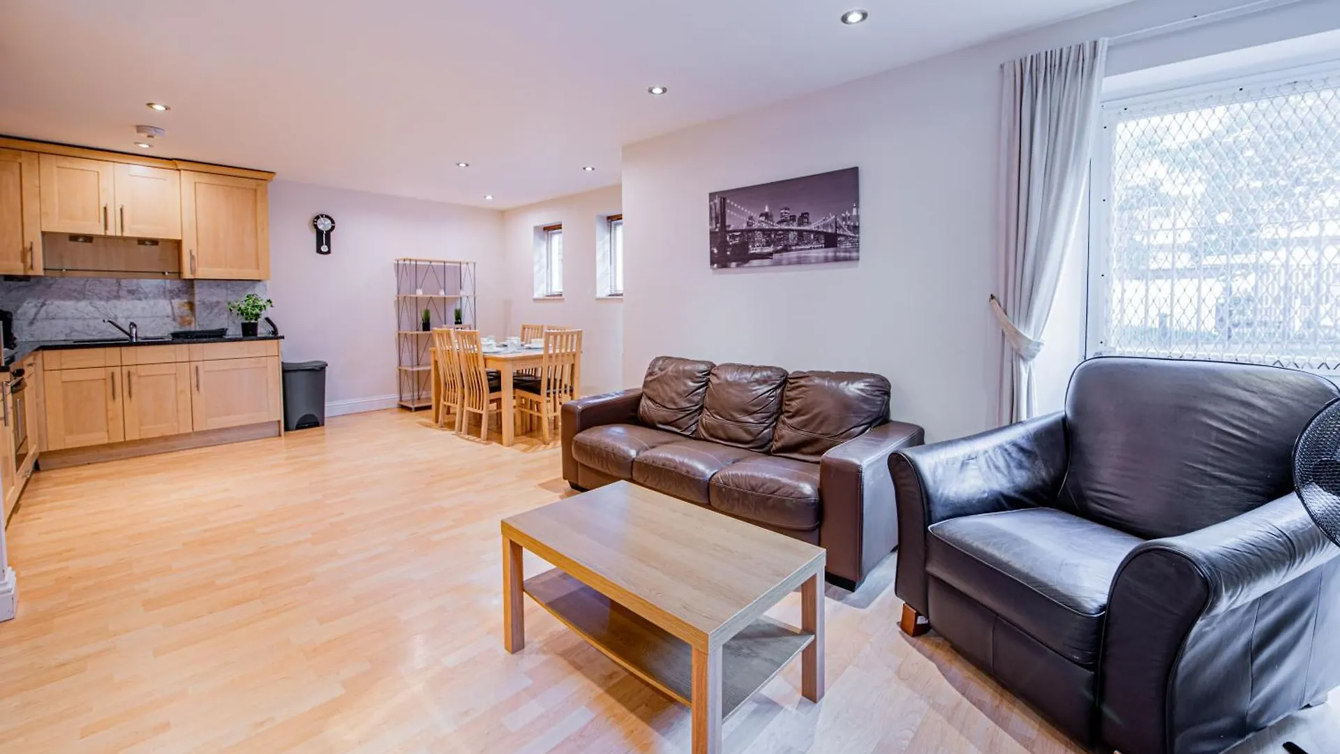 Homely 2 Bedroom Flat Near Tower Bridge London Apartment