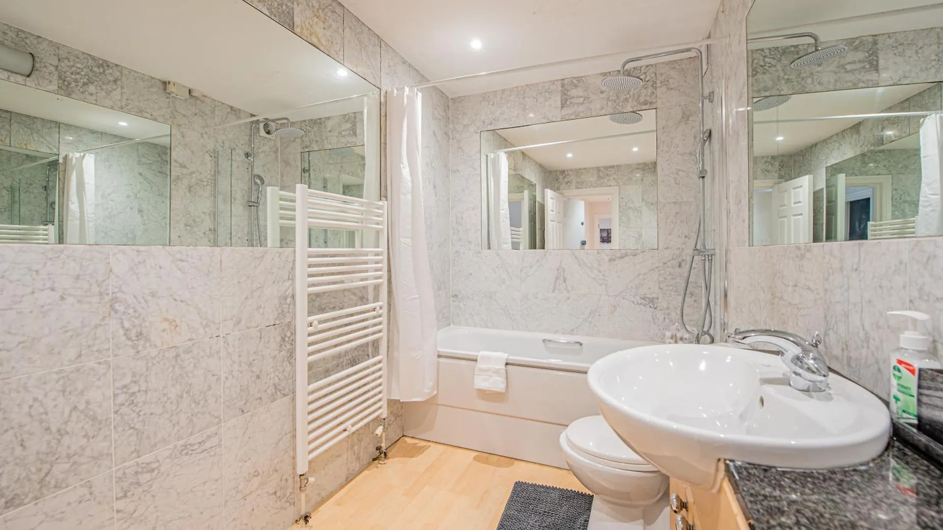 Homely 2 Bedroom Flat Near Tower Bridge London United Kingdom
